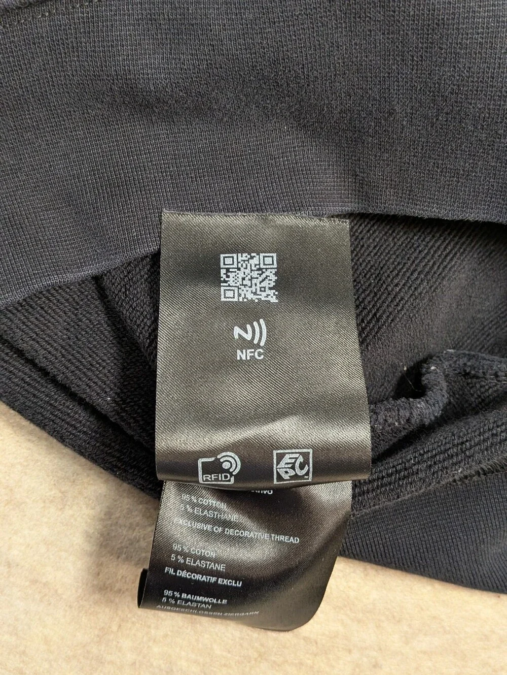Prada this item